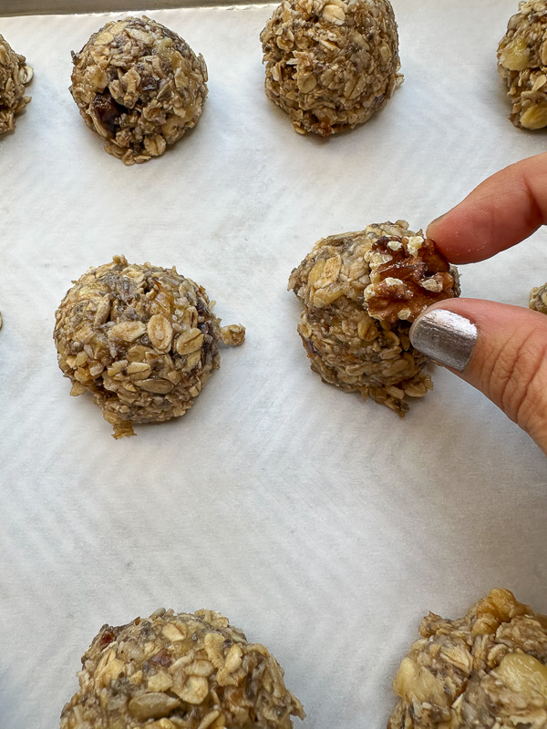 Banana Oat Cookies are a healthy addition to your breakfast/snack rotation. They're also gluten free AND vegan. They're packed with nutrients and sweetened naturally with bananas and dates. Find the recipe on Shutterbean.com